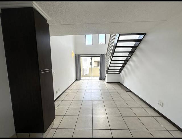 1 BEDROOM APARTMENT FOR SALE IN BRYANSTON
